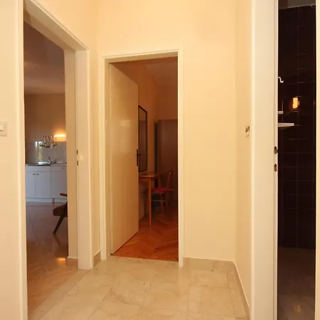 With A Parking Space - 7604 Apartment Vodice