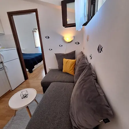 Apartment With A Parking Space - 7604 Vodice