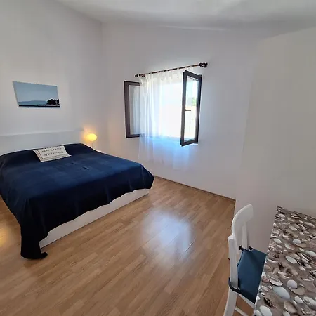 Apartman With Parking Space - 7604 *