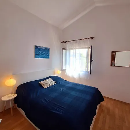 Apartment With A Parking Space - 7604 Vodice