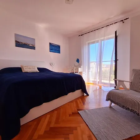 Apartment With A Parking Space - 7604