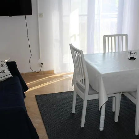 Appartamento With Parking Space - 7604