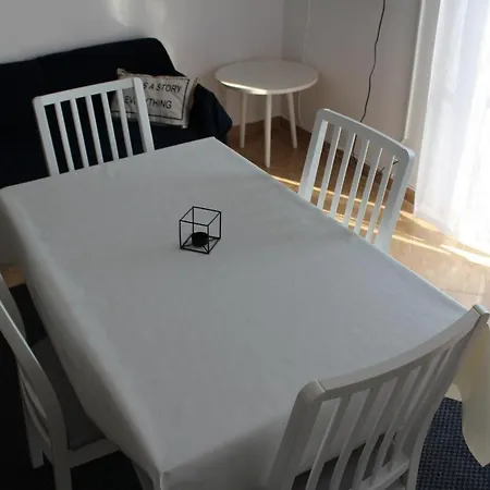 Apartament With Parking Space - 7604 Vodice