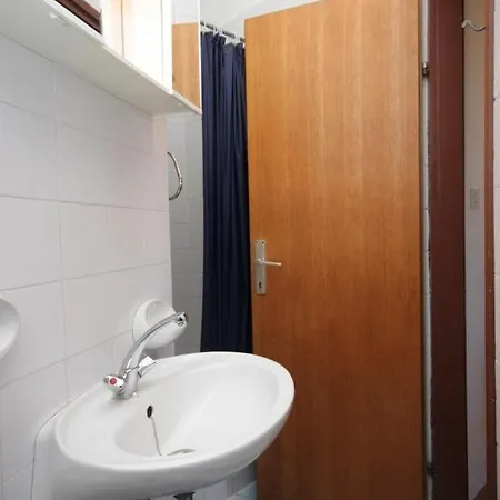 With Parking Space - 7604 شقة فوديس