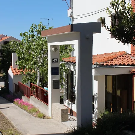 With Parking Space - 7604 Appartamento Vodice