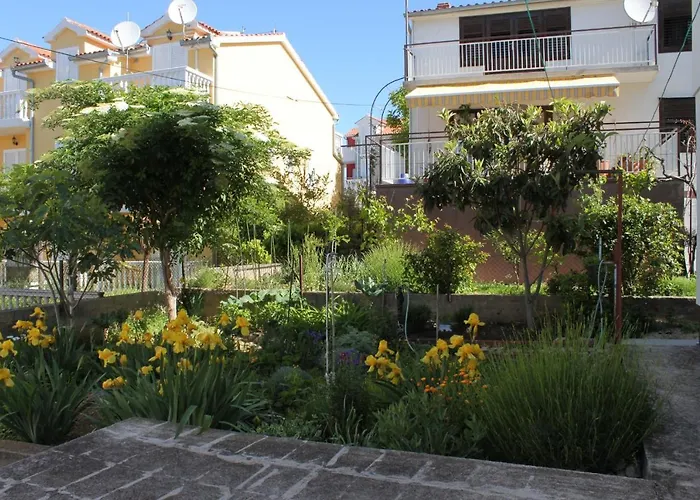 Appartement With Parking Space - 7604