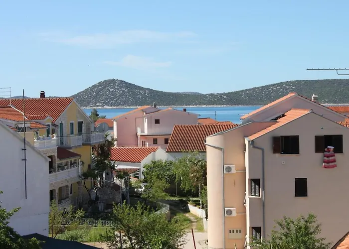 With Parking Space - 7604 Apartamento Vodice