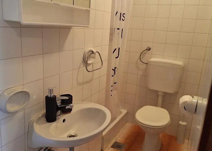 Appartement With Parking Space - 7604