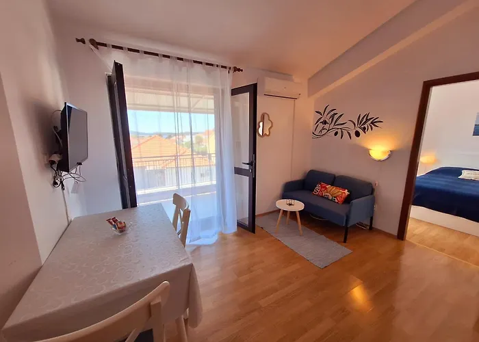 Appartement With Parking Space - 7604 Vodice