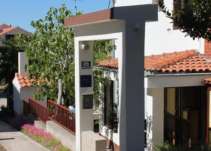 With Parking Space - 7604 Apartamento Vodice