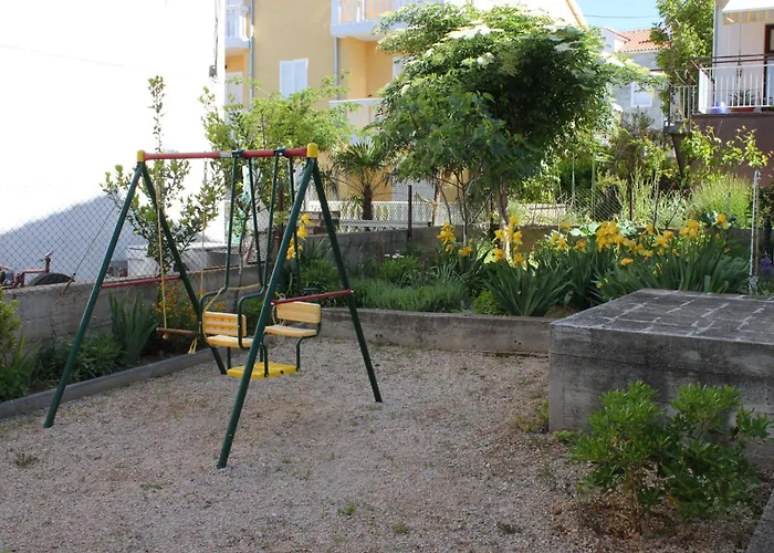 Appartement With Parking Space - 7604